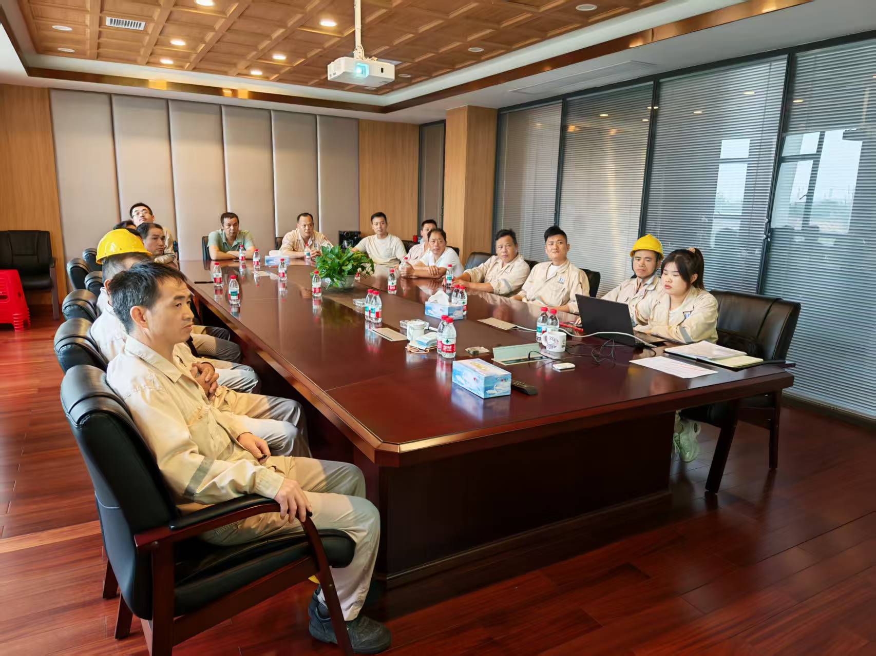 ��ʱ�����²���֯˫��Ԥ���������ֻ����輰 5G+ϵͳ ������ҵģ����������������ѵ